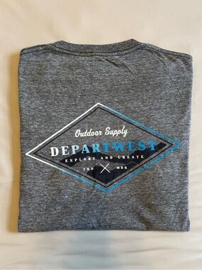 Men’s DepartWest Shirt Size Large